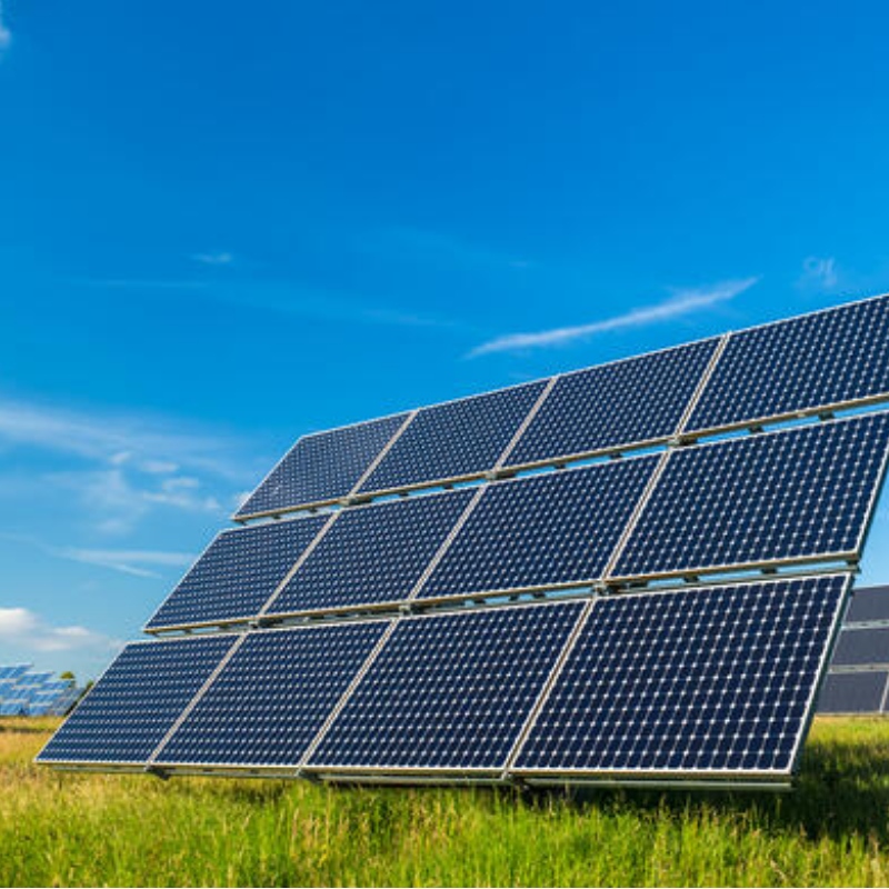Haute efficacité 540-555 W Système en ligne de panneau de module solaire photovoltaïque